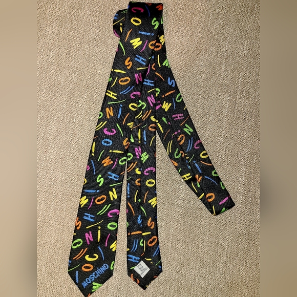 Tie - Picture 2 of 5